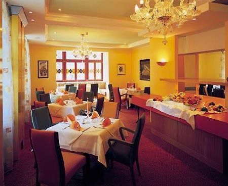 Hotel Am Kurpark Schönebeck Εστιατόριο φωτογραφία